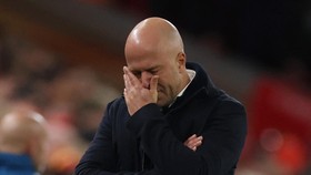 Liverpool vs PSV: Arne Slot Ketar-ketir