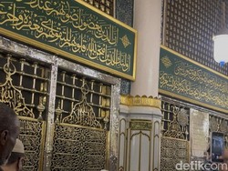 Melihat Lebih Dekat Makam Nabi Muhammad SAW di Masjid Nabawi