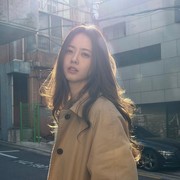 Jadi Sorotan, Simak 5 Potret Cantik dan Awet Muda Aktris Korea Go Ara