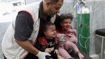 FOTO: Serangan Udara Israel Tewaskan 21 Orang di Gaza