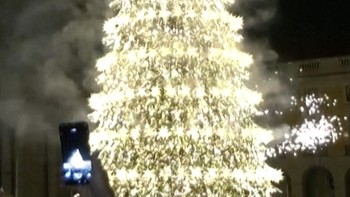 Pertunjukan Cahaya dan Kembang Api Meriah Sambut Natal di Portugal