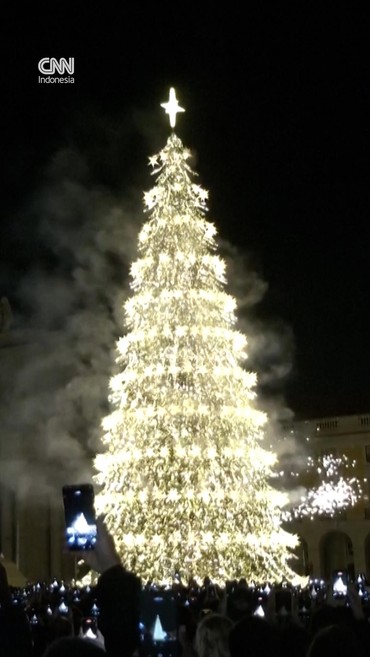 Pertunjukan Cahaya dan Kembang Api Meriah Sambut Natal di Portugal