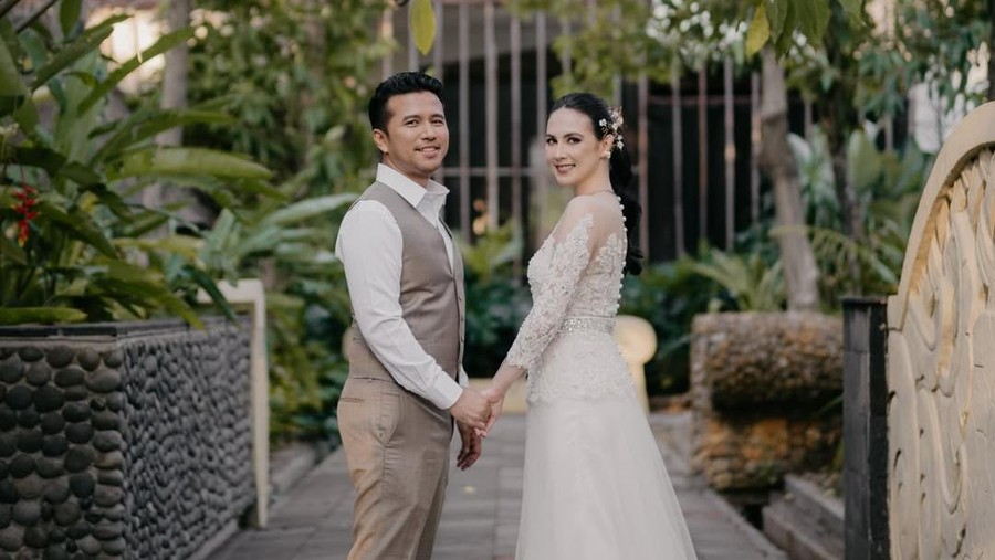 Arumi Bachsin dan Emil Dardak