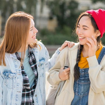 4 Sikap yang Terlihat Kasar Ini Justru Dianggap Sopan di Luar Negeri