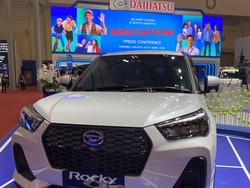 Daihatsu Tawarkan Program Khusus buat yang Beli Rocky Hybrid di GJAW 2025