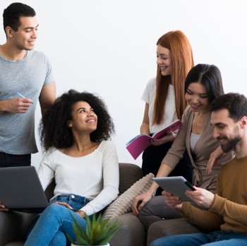 No Baper! Simak Tips Jadi Pemimpin Tegas dan Akrab dengan Timnya