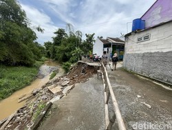 Tanggul Sungai di Mataraman Pati Longsor, 20 Rumah Terancam
