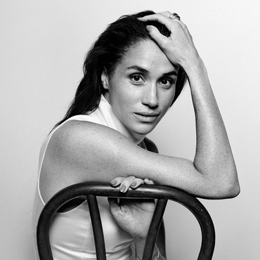 Kala Meghan Markle 'Turun Kelas', Naik Pesawat Ekonomi Saat Berkunjung ke Australia