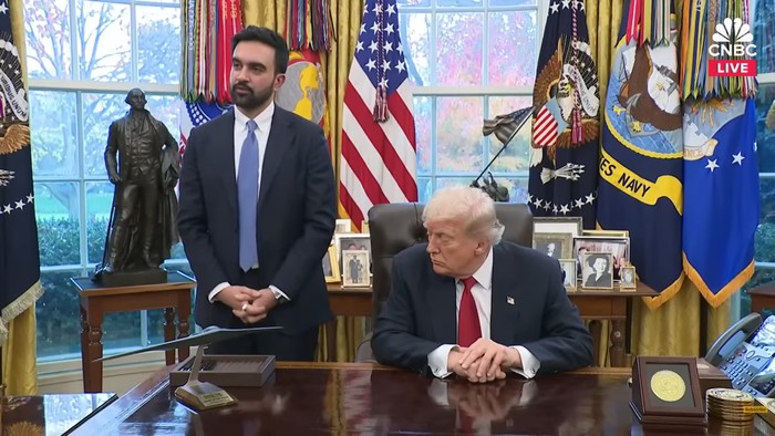 Seorang reporter juga bertanya kepada Trump mengenai apakah dirinya akan menghentikan upaya Mamdani untuk menangkap Perdana Menteri (PM) Israel Benjamin Netanyahu.