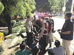 Sopir Dipalak saat Mobil Boks Mogok, 2 Pelaku Dibekuk Pamapta Polres Jakbar