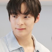 Song Geon Hee Akan Berangkat Wajib Militer Awal Desember 2025