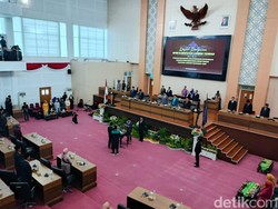 Rasidi Resmi Dilantik Sebagai Anggota DPRD Lombok Tengah Gantikan Erlan