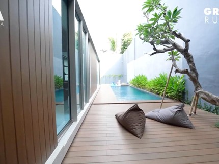 7 Potret Rumah Mewah Mona Ratuliu dan Indra Bernuansa Kayu, Bak Vila di Bali