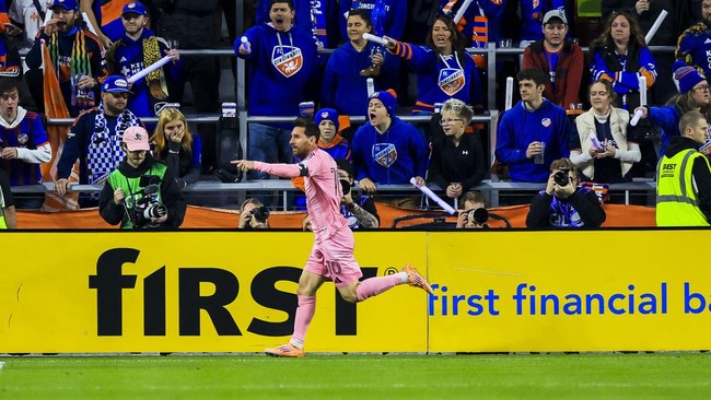 Lionel Messi terlibat dalam seluruh gol Inter Miami dalam laga semifinal wilayah timur Major League Soccer (MLS) melawan FC Cincinnati.