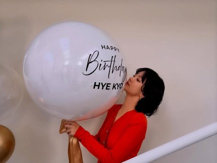 5 Potret Ultah ke-44 Song Hye Kyo, Artis Korea yang Awet Muda