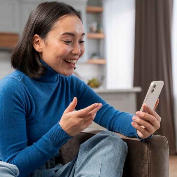 Orang yang jarang posting di media sosial biasanya bersikap selektif mengenai siapa saja yang dapat mengetahui hal-hal tentang kehidupannya