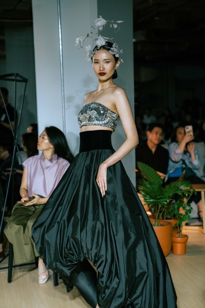 Desainer Yosafat Dwi Kurniawan rayakan 15 tahun berkarya, menampilkan sekaligus koleksi Spring/Summer 2026 bertajuk 