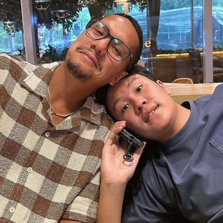 <p>Putra pertamanya Sheemar Rahman Puradiredja atau yang akrab disapa Sheemar lahir pada 28 Januari 2011 dan kini sudah berusia 14 tahun, Bunda. Sheemar pun kerap menghabiskan waktu bersama sang Ayah. (Foto: Instagram @sheemar_rahman)</p>