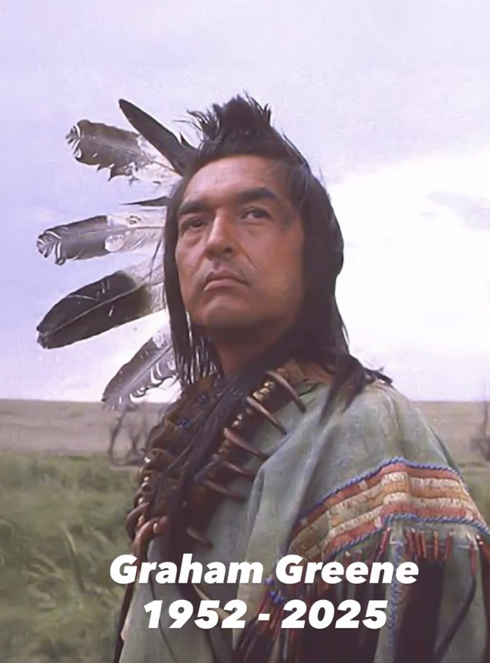 Graham Greene, aktor film Maverick hingga The Twilight Saga: New Moon meninggal dunia pada 1 September 2025 lalu di usia 73 tahun.  / Foto: instagram.com/nativegroundcoffee