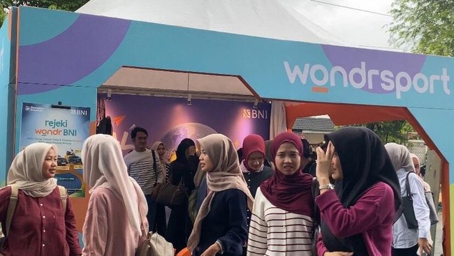 Dukungan pada UMKM menunjukkan bahwa institusi keuangan dapat menjadi penggerak inklusi dan inovasi, serta memajukan ekonomi lokal melalui kolaborasi strategis.