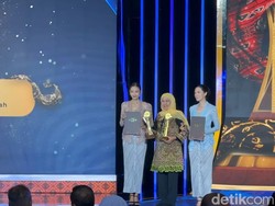 Ketokohan Khofifah dalam Konektivitas Transportasi Raih detikcom Awards