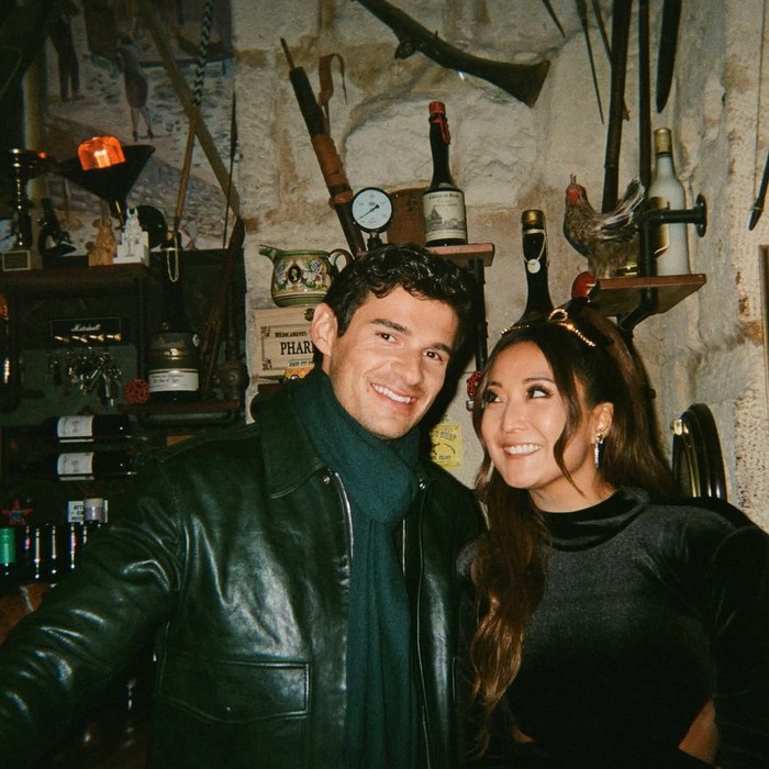 Hubungan Bintang Emily in Paris, Ashley Park dan Paul Forman Kandas di 2025/ foto: instagram.com/peforman