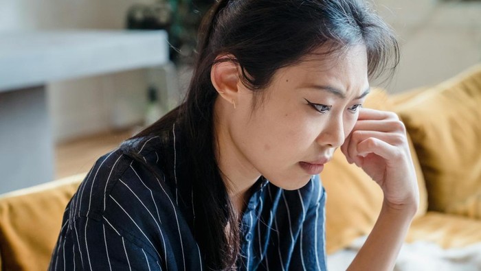 Kemampuan untuk menyadari fluktuasi kehidupan membuktikan seseorang punya kecerdasan emosional tinggi. Berusaha selalu positif bisa jadi kontraproduktif.