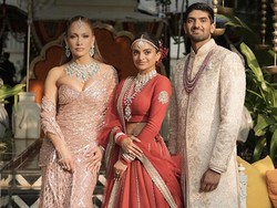 Jennifer Lopez Tampil Seksi di Pernikahan Crazy Rich India, Dibayar Rp 33 M