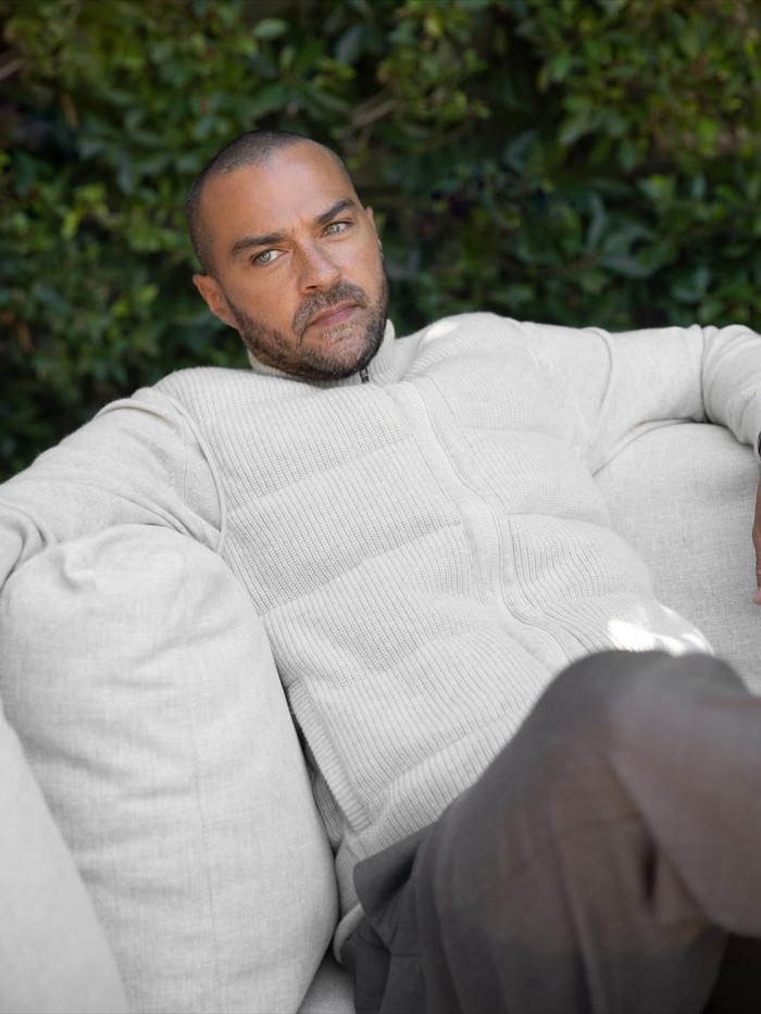 Pemeran Jackson Avery dalam serial Grey's Anatomy, Jesse Williams, pernah berprofesi sebagai guru di SMA. Ia juga pernah menjadi guru pengganti untuk taman kanak-kanak dan SMP.