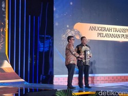 Kakorlantas Polri Raih Tokoh Penggerak Digitalisasi Layanan Publik dan Keselamatan Lalu Lintas detikcom Awards 2025
