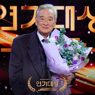 Lee Soon Jae Meninggal, Pidato Terakhir Saat Terima Daesang Disorot