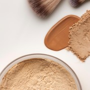 BeauPicks: 5 Rekomendasi Bedak Tabur untuk Kulit Sawo Matang, Hasilnya Flawless!