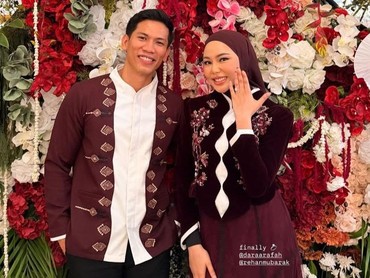7 Momen Lamaran Dara Arafah & Rehan Mubarak Nuansa Serba Merah yang Intim