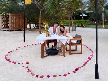 Romantis bak Honeymoon, 7 Potret Bucin Olla Ramlan Rayakan Ultah Aktor Muda Tristan Molina