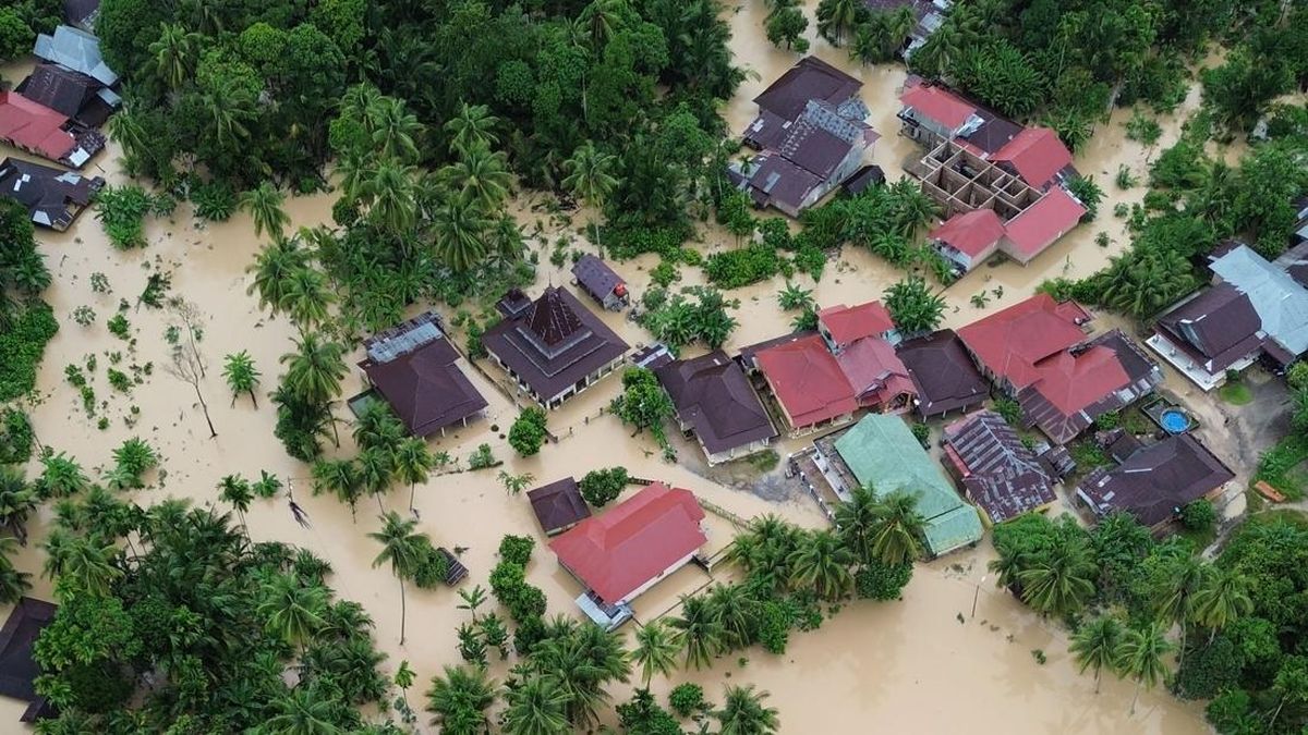 FOTO: Banjir Besar di Padang Pariaman, 9.228 Jiwa Terdampak