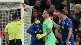 Kronologi Aksi Brutal Gueye Tampar Keane di Laga MU vs Everton