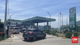 Stok BBM Ada Lagi, SPBU BP-AKR dan Vivo Kembali Diserbu Pelanggan