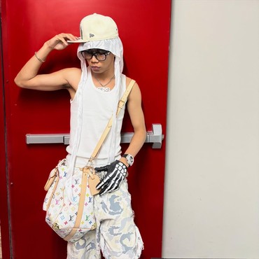 Lirik Lagu Dia - Sency feat. Tenxi