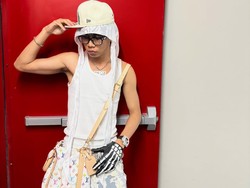 Lirik Lagu Dia - Sency feat. Tenxi