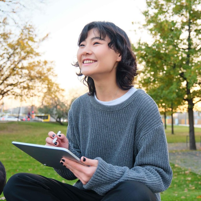 Memperkuat kepercayaan diri memainkan peran kunci dalam mempertahankan pola pikir berkembang dan menciptakan peluang. Kepercayaan diri membantu seseorang menghadapi ketidaknyamanan dalam mencoba, gagal, dan berkembang yang penting untuk kemajuan.