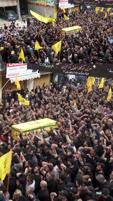 Momen Ribuan Orang Makamkan Komandan Hizbullah yang Dibunuh Israel