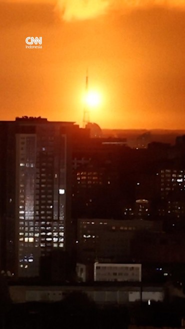 Rusia Serang Ukraina, Dua Bangunan Terbakar, Satu Orang Tewas