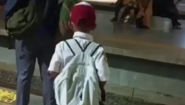 Kisah Viral Anak SD Berangkat Sekolah Naik KRL Subuh-subuh dari Parung ke Klender