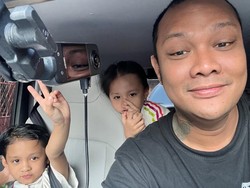 Jadi Ayah Siaga, 7 Momen Hangat Virgoun Momong Ketiga Anaknya dari Inara Rusli