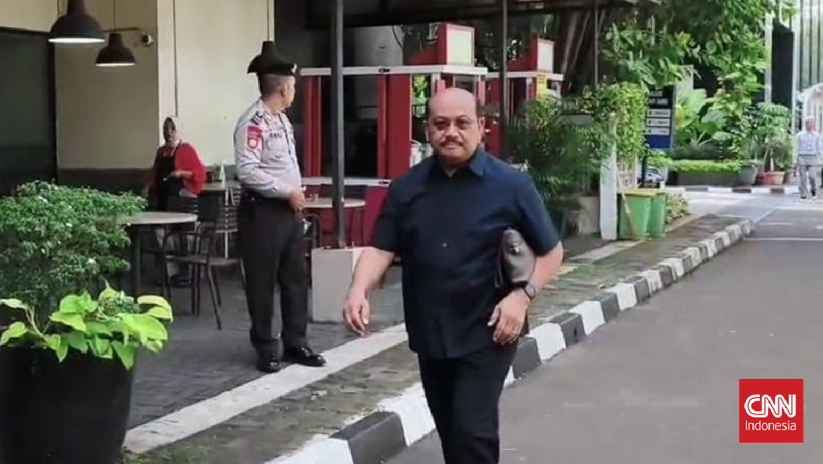 Pengacara Sambangi KPK Jelang Pembebasan Ira ASDP