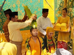 Mengenal Adat Badudus, Prosesi Siraman Pengantin Ala Banjar