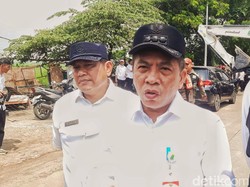 Akses Tol Karawang Barat Ditata, Ratusan Bangunan Liar Dibongkar
