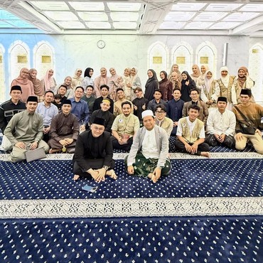 Disebut Nikah Siri dengan Insanul, 7 Potret Inara Rusli saat Kajian Bareng Teman Disorot