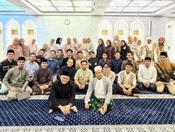 Disebut Nikah Siri dengan Insanul, 7 Potret Inara Rusli saat Kajian Bareng Teman Disorot