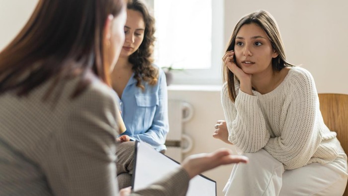Sebuah studi dari jurnal Personality and Social Psychology berpendapat bahwa orang yang tidak tahu berterima kasih cenderung terlalu fokus pada apa yang 